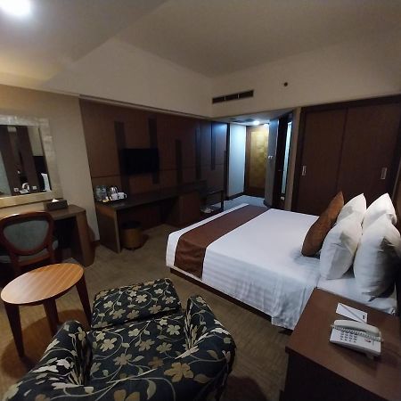 Horison Ultima Menteng Jakarta Exterior photo